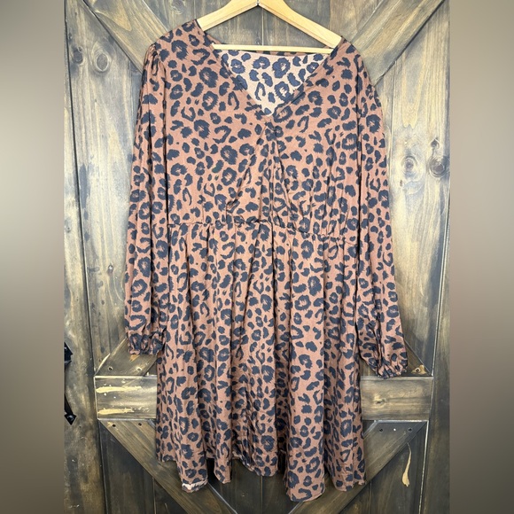 SHEIN Dresses & Skirts - SHEIN Curve Leopard Long Sleeve Midi Dress 4XL